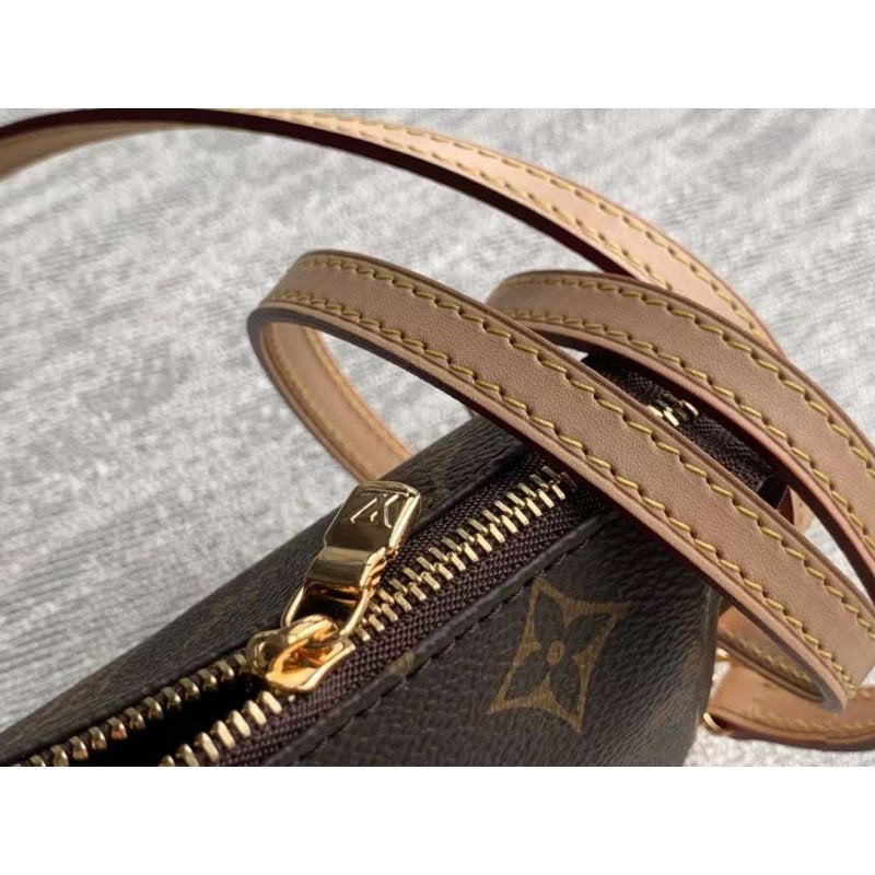 Louis Vuitton Slim Trunk Hand Bag BG030519