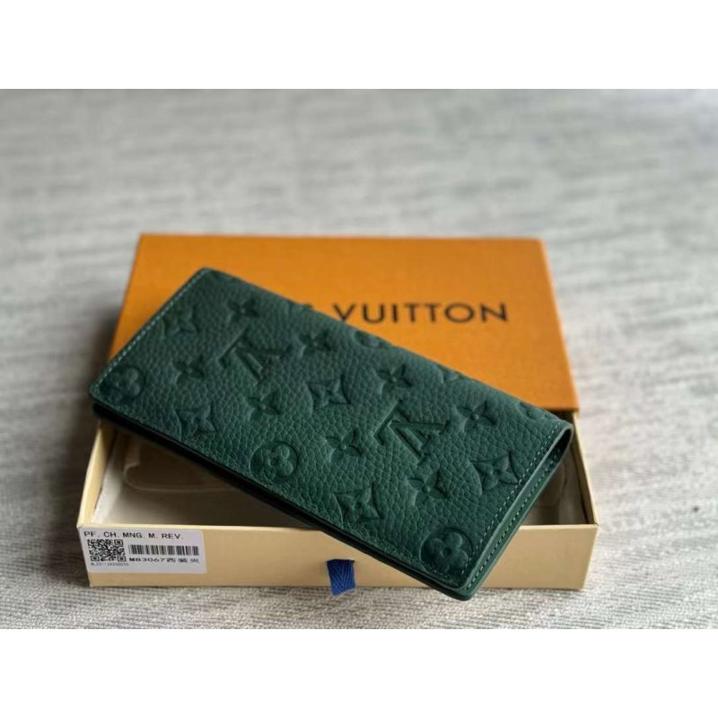 Louis Vuitton Taurillon Wallet BG02840