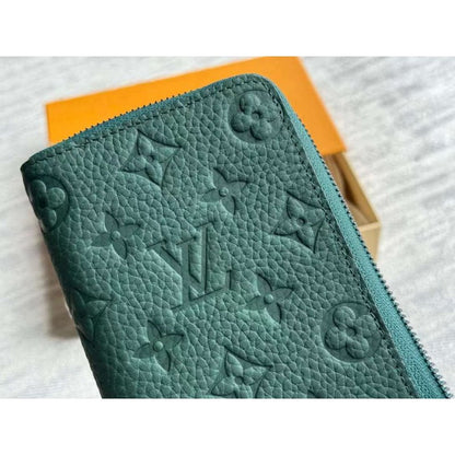 Louis Vuitton Taurillon Wallet BG02841