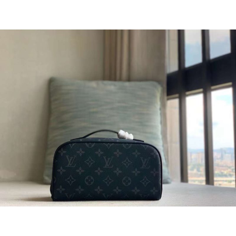 Louis Vuitton Toiletery Bag BG030514