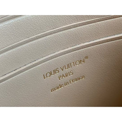 Louis Vuitton Wallet On Chain Bag BG0525087