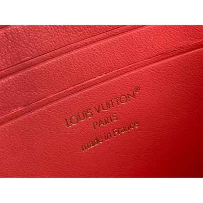 Louis Vuitton Wallet On Chain Bag BG0525089
