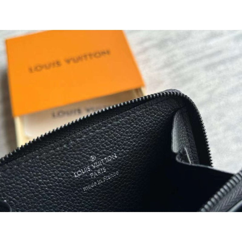 Louis Vuitton Zippy Wallet BG02822