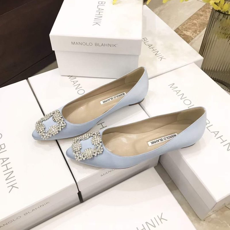Manolo Blahnik Diamond Buckle Shoes SH010492
