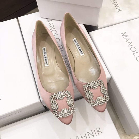Manolo Blahnik Diamond Buckle Shoes SH010496