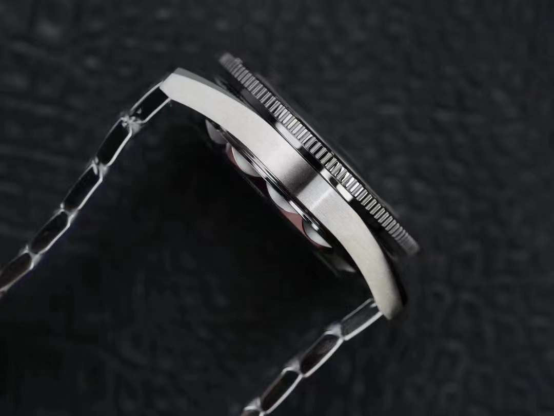 Omega Seahorse 300 Series Wrist Watch WAT02057