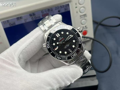 Omega Seahorse 300 Series Wrist Watch WTJN25141