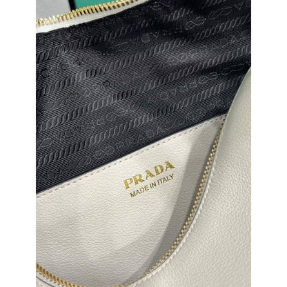 Prada Lindy Bag BG0525061