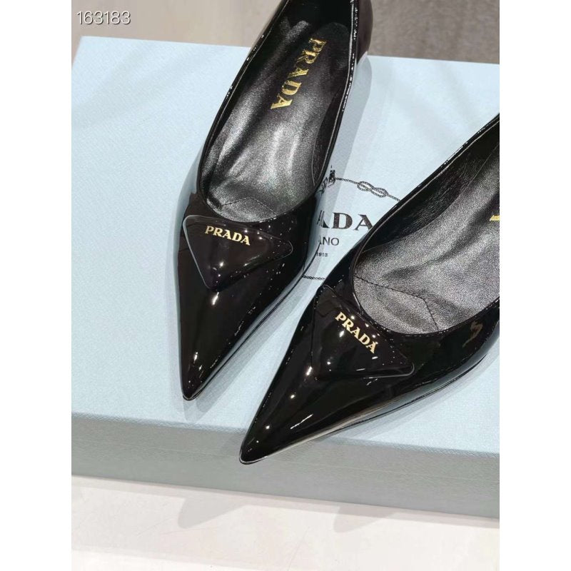 Prada Mary Jane Pointed Shoes SH010541