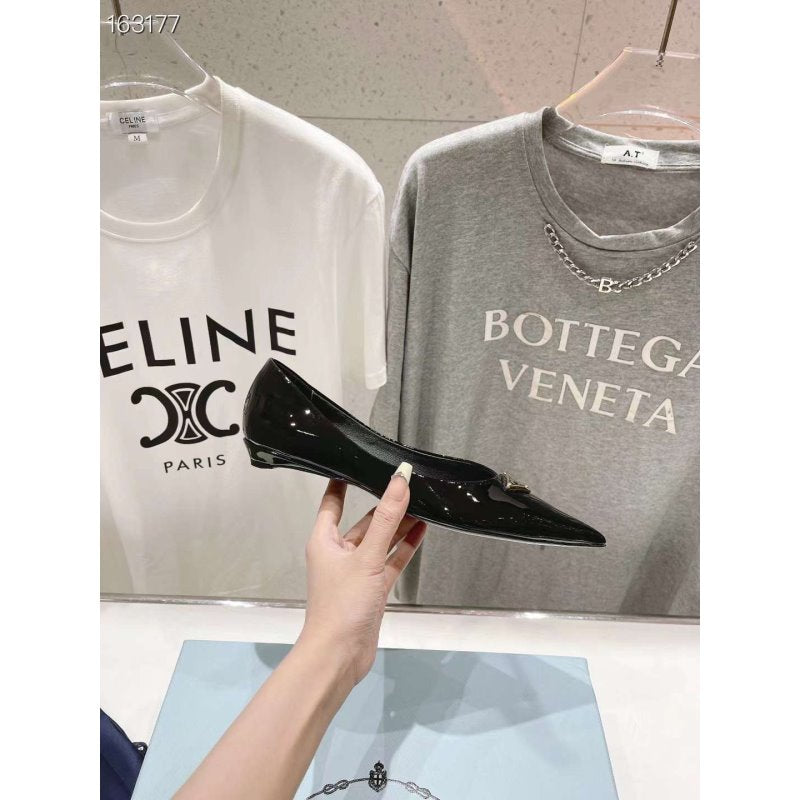 Prada Mary Jane Pointed Shoes SH010542