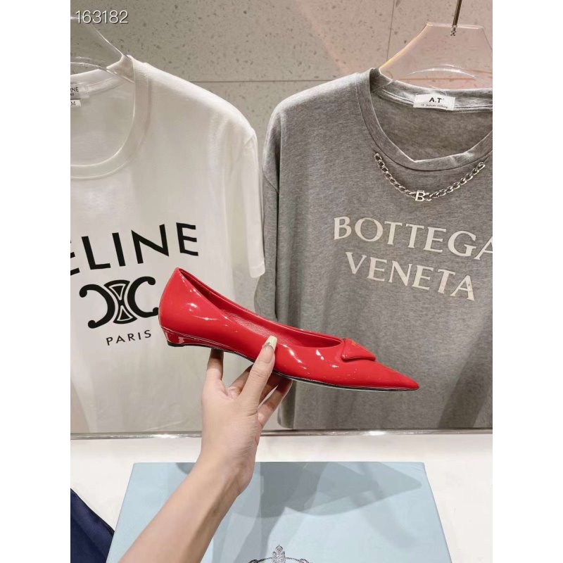 Prada Mary Jane Pointed Shoes SH010543