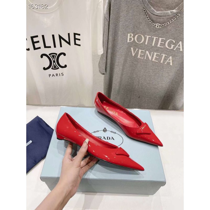 Prada Mary Jane Pointed Shoes SH010543