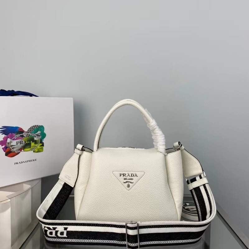 Prada Shoulder Bag BG02731