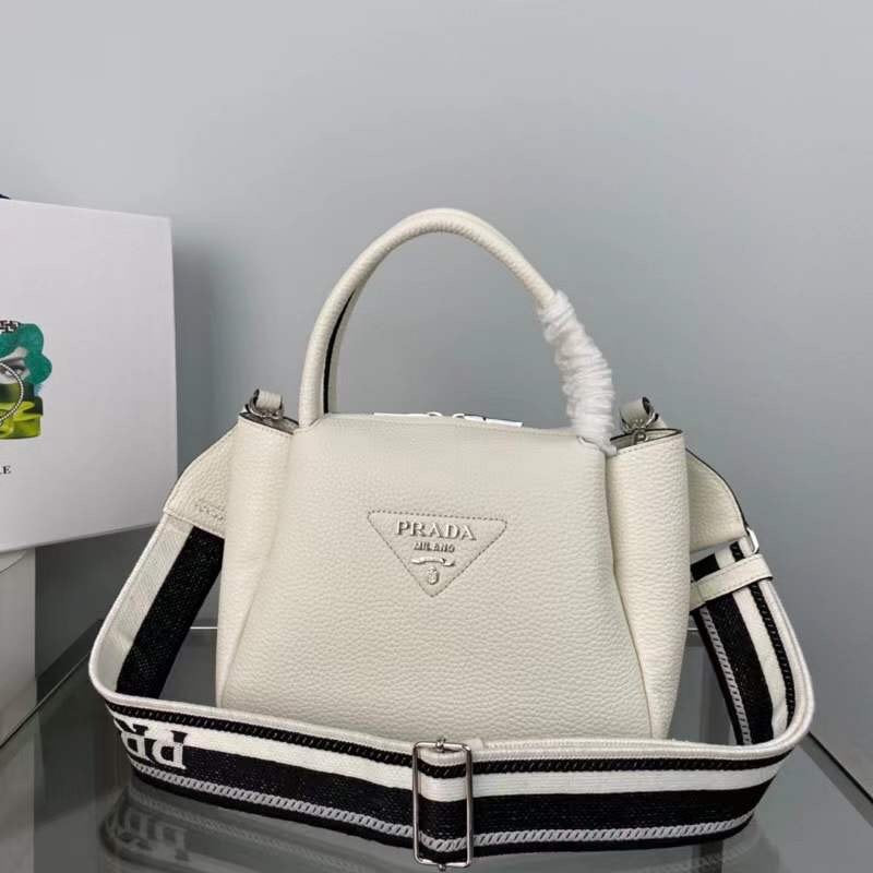 Prada Shoulder Bag BG02731