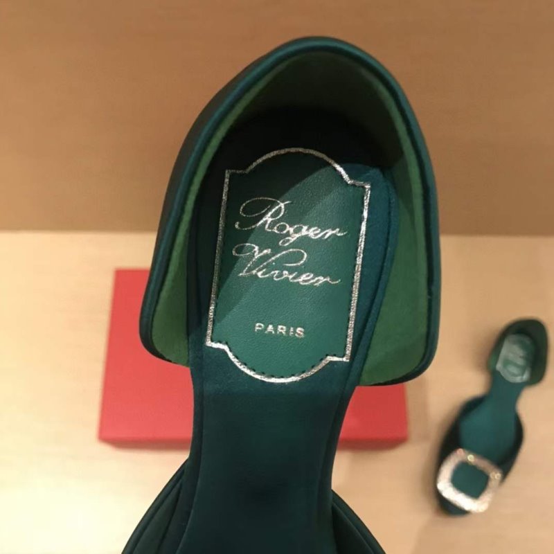 Roger Vivier Flat Shoes SH010581