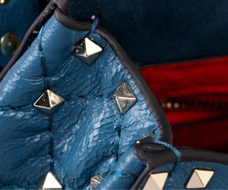 Valentino Garavani Rockstud Cross Body Bag BG02442