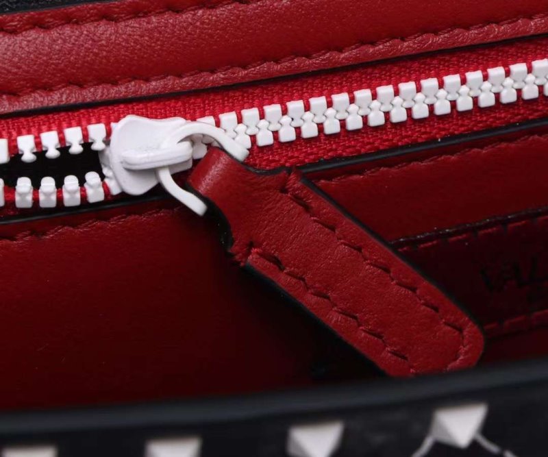 Valentino Garavani Rockstud Cross Body Bag BG02550