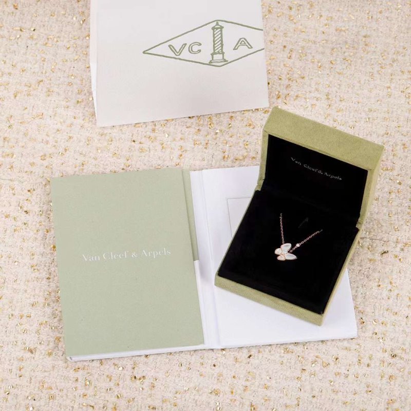 Van Cleef and Arpels Butterfly Necklace JWLH0130