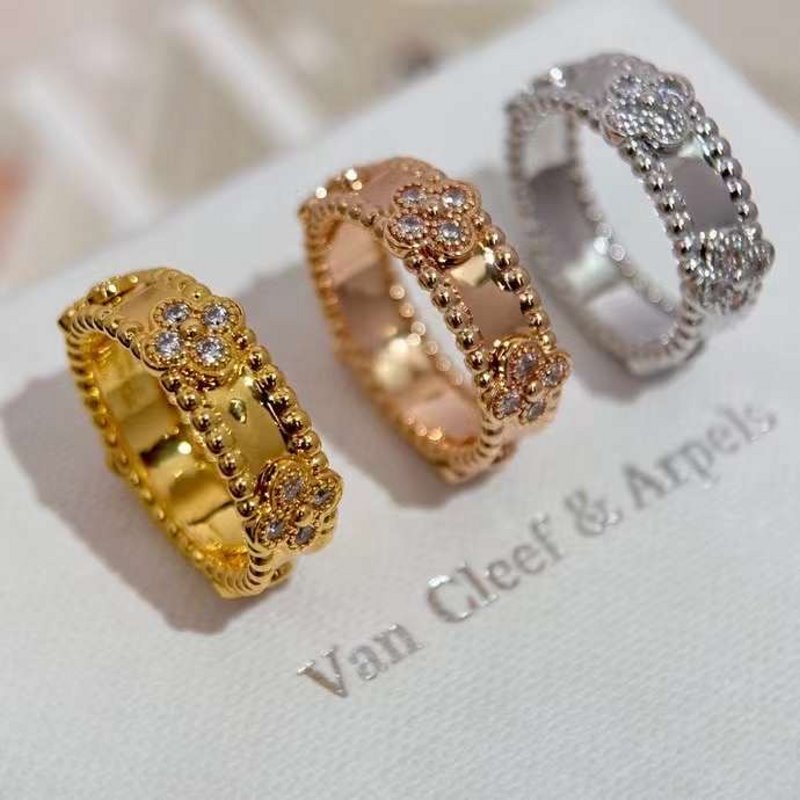 Van Cleef and Arpels Four Leaf Clover Rings JWLH0166