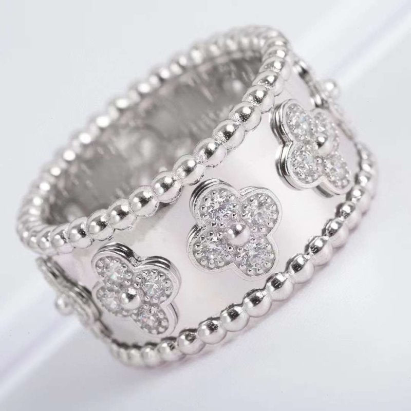 Van Cleef and Arpels Four Leaf Lucky Ring JWLH0123