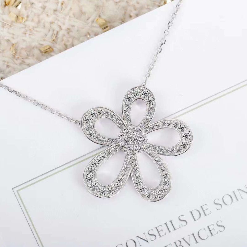 Van Cleef and Arpels Large Flower Necklace JWLH0122