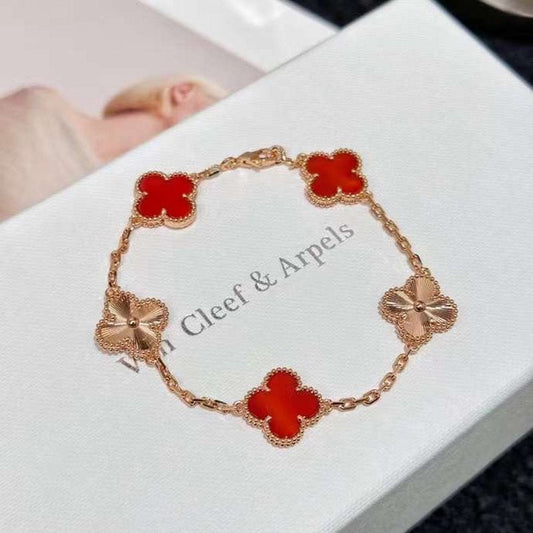 Van Cleef and Arpels Lucky Five Flower Bracelet JWLH0167