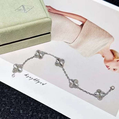 Van Cleef and Arpels Lucky Five Flower Bracelet JWLH0168