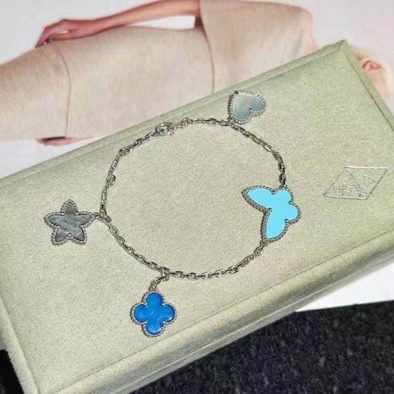 Van Cleef and Arpels Lucky Four Flower Bracelet JWLH0164