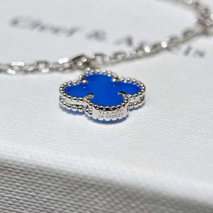 Van Cleef and Arpels Lucky Four Flower Bracelet JWLH0164