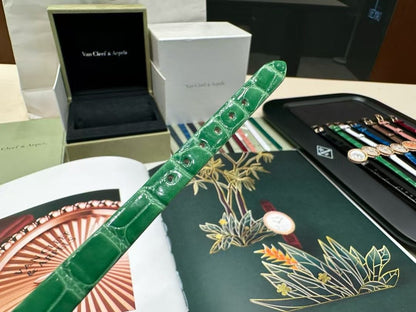 Van Cleef and Arpels Perlee New Wrist Watch WTJN25261