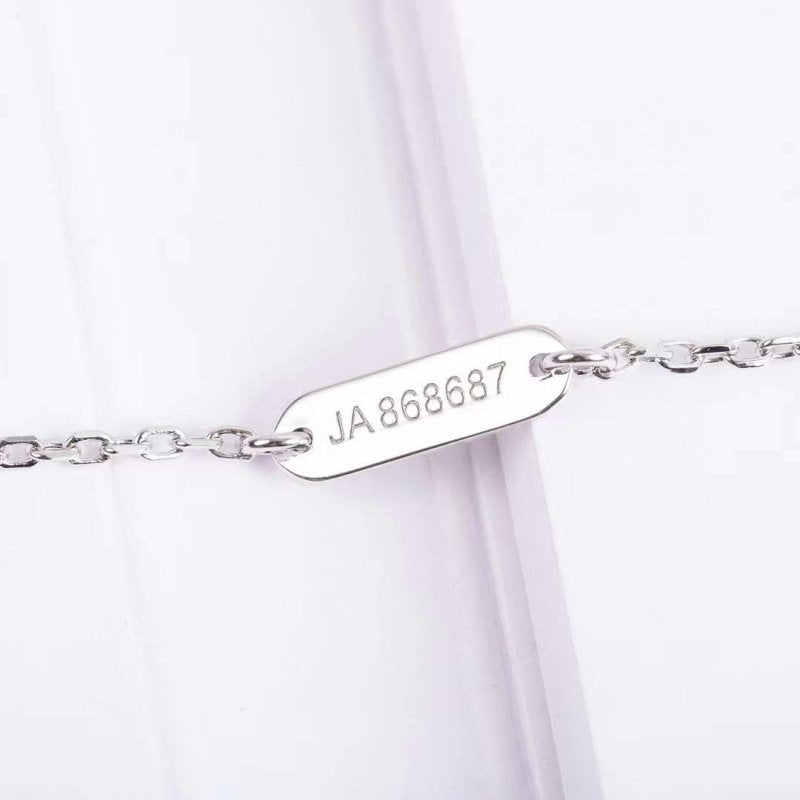 Van Cleef and Arpels Single Flower Diamond Bracelet JWLH0124