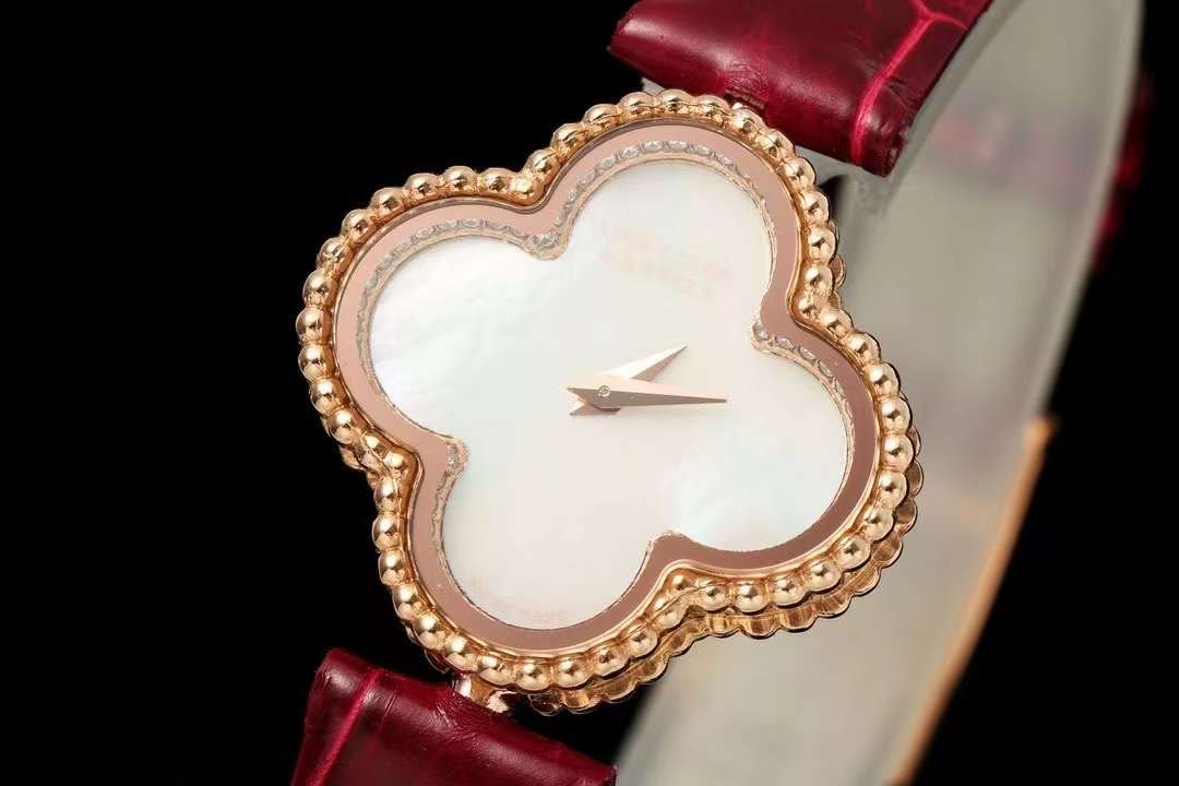 Van Cleef and Arpels Sweet Alhambra Series Wrist Watch WAT02111