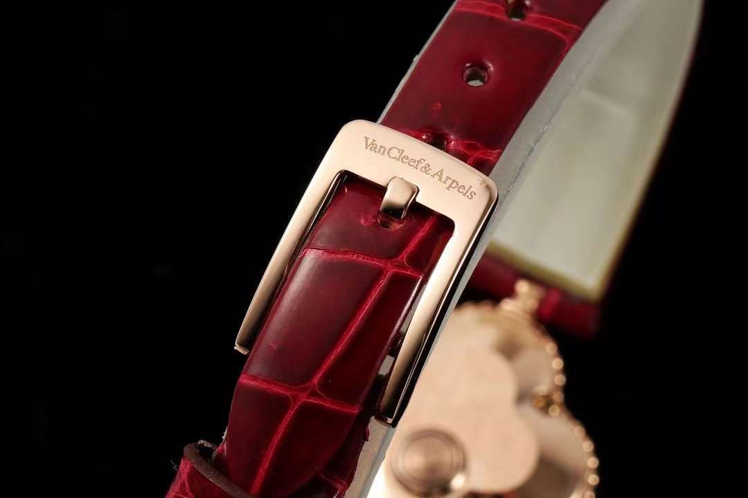 Van Cleef and Arpels Sweet Alhambra Series Wrist Watch WAT02111