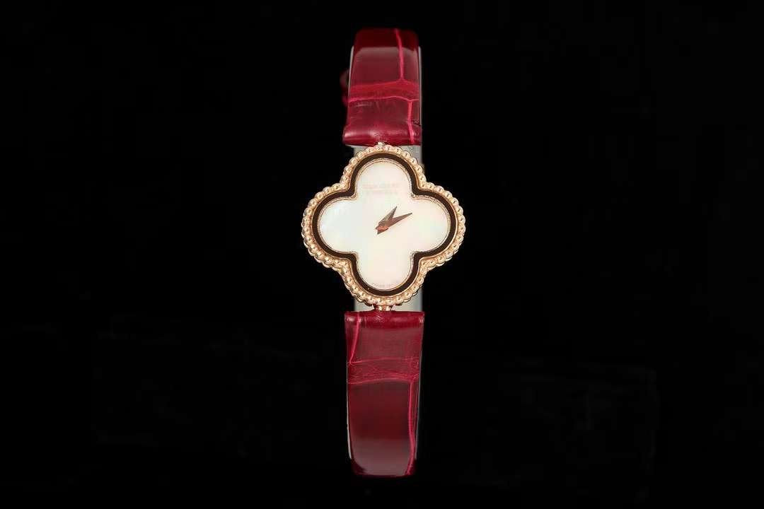 Van Cleef and Arpels Sweet Alhambra Series Wrist Watch WAT02111