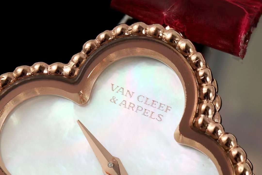 Van Cleef and Arpels Sweet Alhambra Series Wrist Watch WAT02112