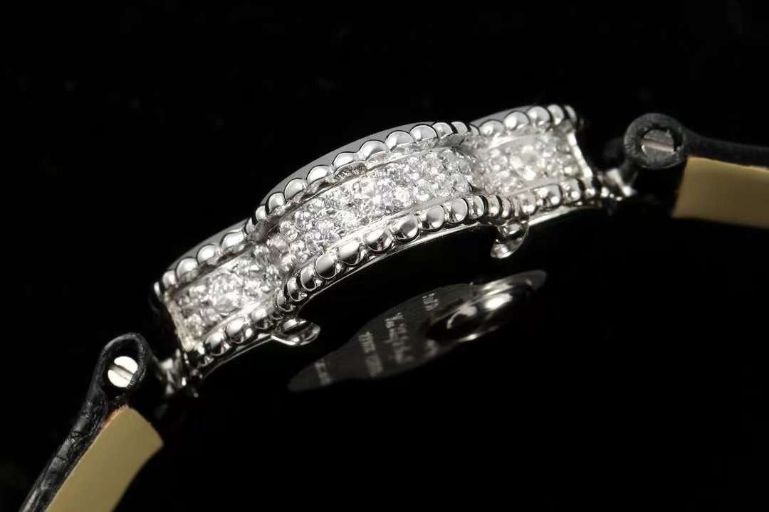 Van Cleef and Arpels Sweet Alhambra Series Wrist Watch WAT02114