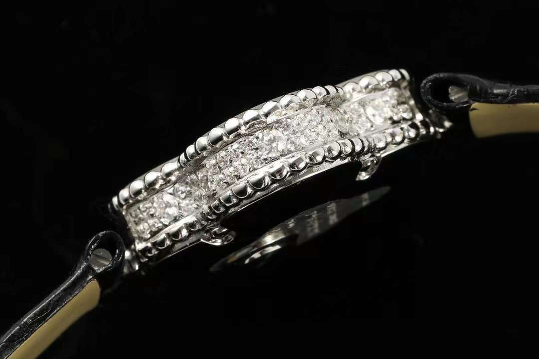 Van Cleef and Arpels Sweet Alhambra Series Wrist Watch WAT02114