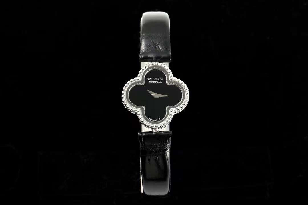 Van Cleef and Arpels Sweet Alhambra Series Wrist Watch WAT02114