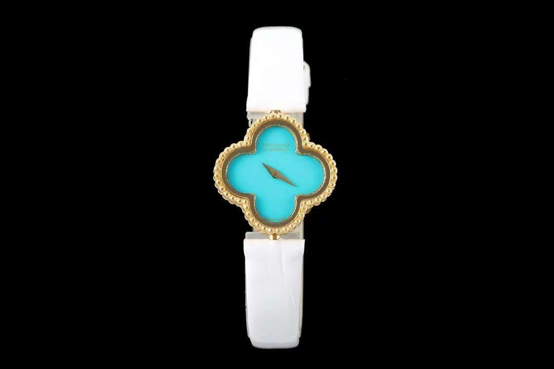 Van Cleef and Arpels Sweet Alhambra Series Wrist Watch WAT02115