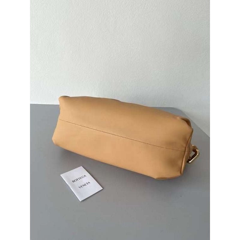 Bottega Veneta The Pouch Cloud Bag Bag BGMP1872
