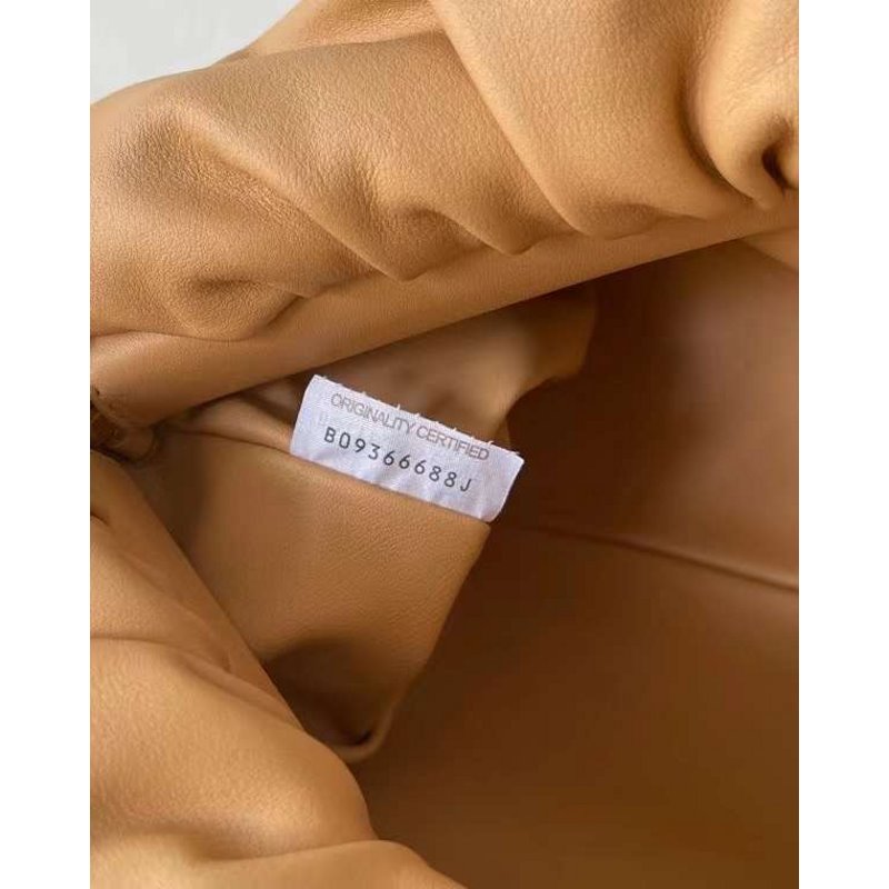 Bottega Veneta The Pouch Cloud Bag Bag BGMP1872