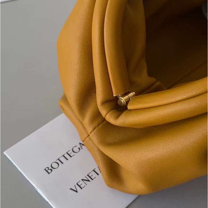 Bottega Veneta The Pouch Cloud Bag Bag BGMP1887