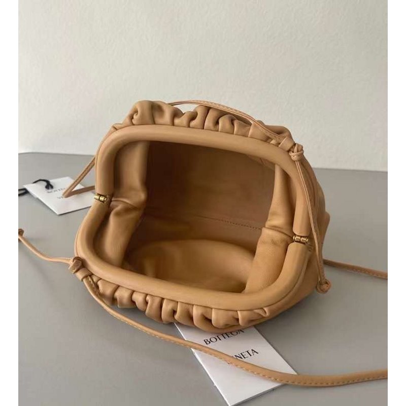 Bottega Veneta The Pouch Cloud Bag Bag BGMP1890