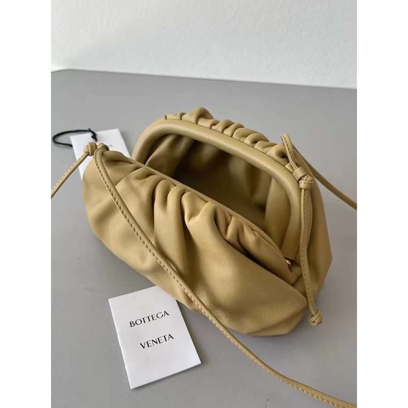 Bottega Veneta The Pouch Cloud Bag Bag BGMP1894