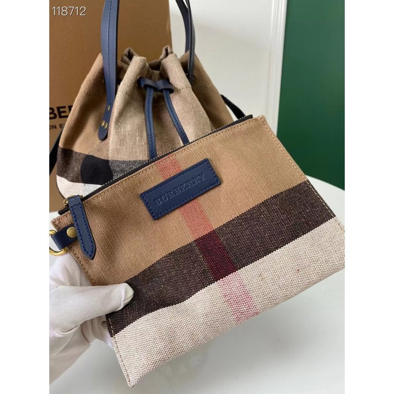 Burberry Bucket Bag BBR00275