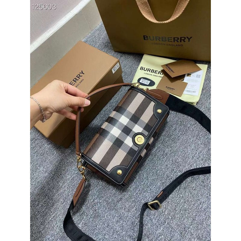 Burberry Classic Bag BGMP0573