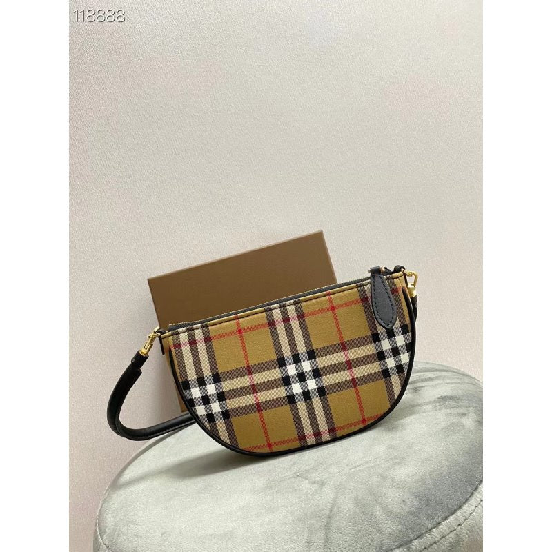 Burberry Cluctch Bag BBR00278