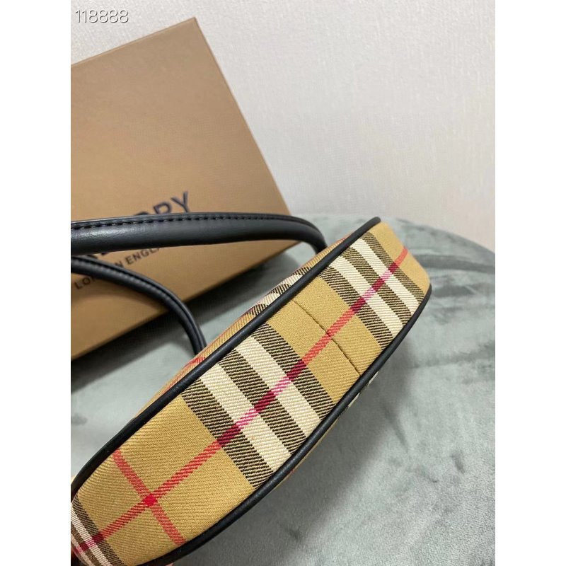 Burberry Cluctch Bag BBR00278