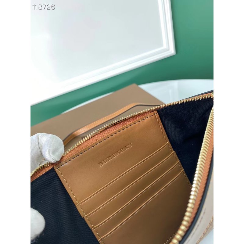 Burberry Leather Clutch Bag BBR00273