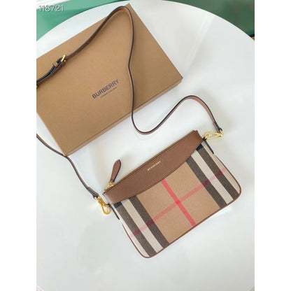 Burberry Leather Clutch Bag BBR00274